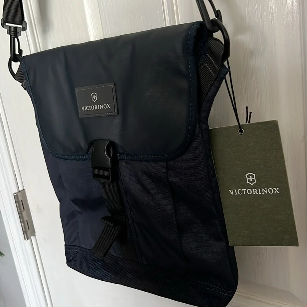 Victorinox digital bag NWT